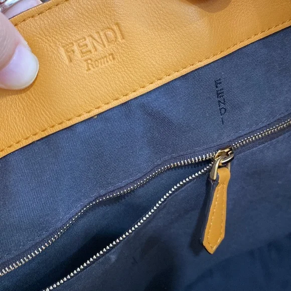 Fendi tote - Picture 6 of 9